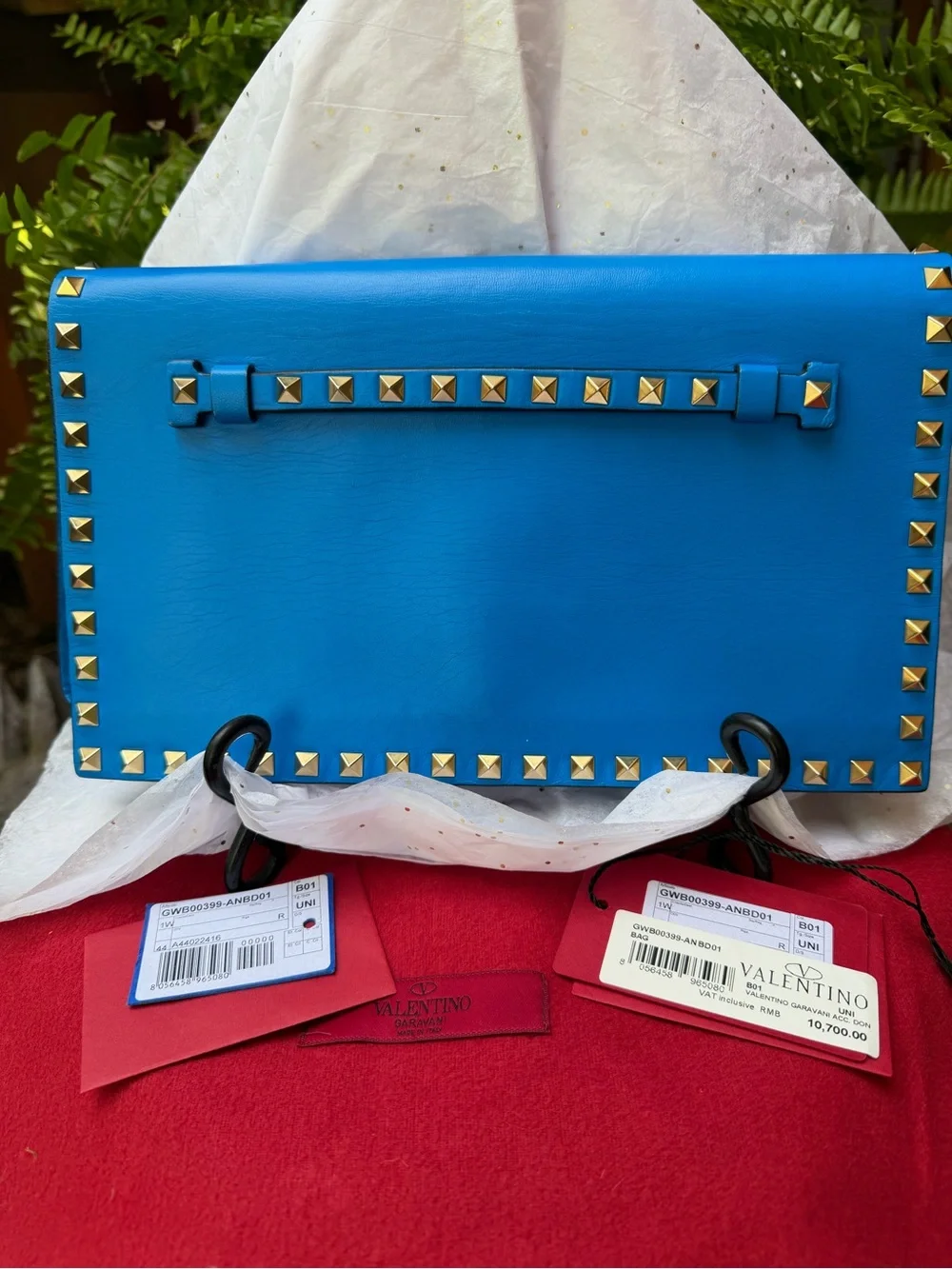 Valentino Garavani Colbalt Blue Rockstud Leather clutch LIKE NEW - Picture 3 of 13
